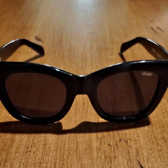 QUAY Afterhours Polarized Black Square Sunglasses EUC main image 6